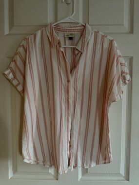 Universal Thread White Blouse with Pink Stripes Button-Down